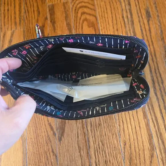 Vera Bradley Itsy Ditsy Floral RDIF Wristlet NWT - Picture 5 of 8